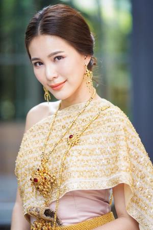 ชุดไทยเจ้าสาว ชุดไทยจักรพรรดิ์ เช่าที่แบมบี้ เวดดิ้ง ห้วยขวาง